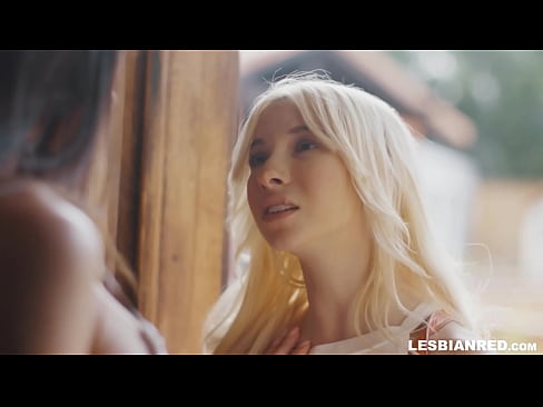❤️ Meisie kom 'n paar maande later by die huis en eet uiteindelik haar stiefma se poes ❤️ Russiese pornografie op af.prendiporno.ru ️❤